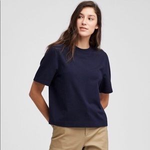 Uniqlo Boxy Cropped Navy Tee 🌊